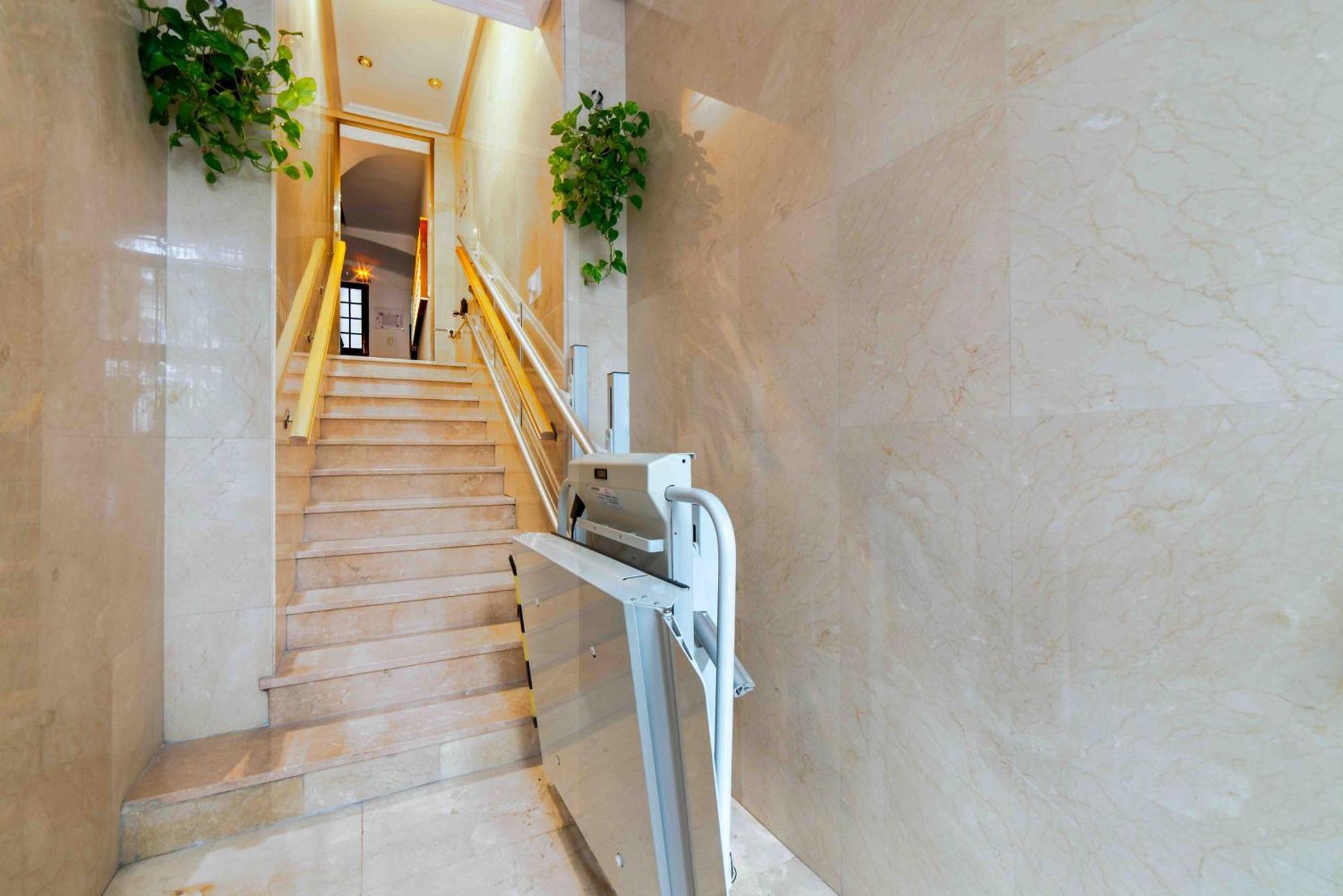 Piso Luminoso En Barrio De Salamanca 2 Hab 2 Bano Apartamento Madrid
